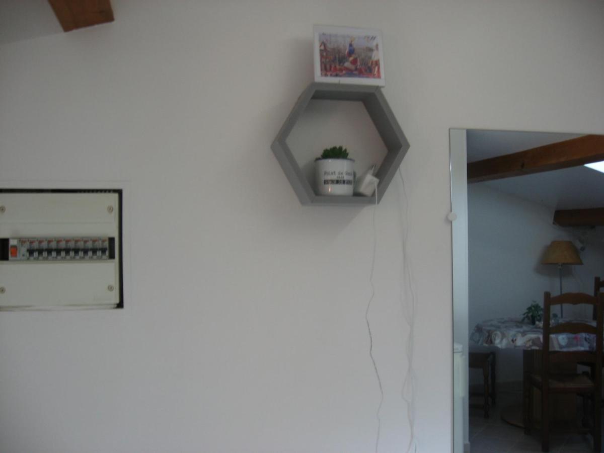 T 2 Avec Velux Sous Les Combes De 34 M2 Apartamento La Londe-les-Maures Exterior foto